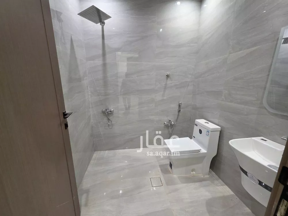 5 bedroom floor in Ash Sharq 4