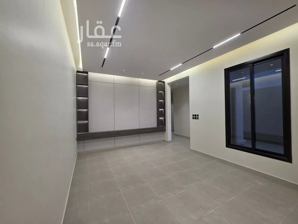 5 bedroom floor in Ash Sharq 2