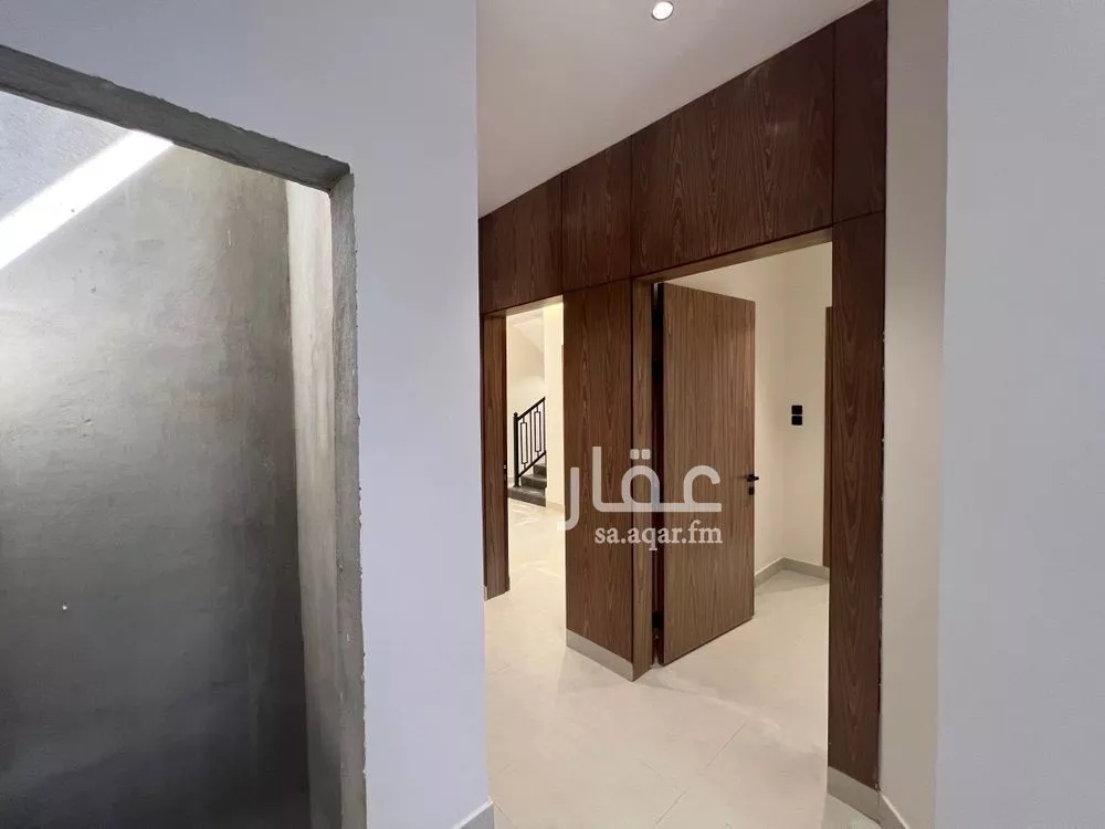 6 bedroom floor in Ash Sharq 2