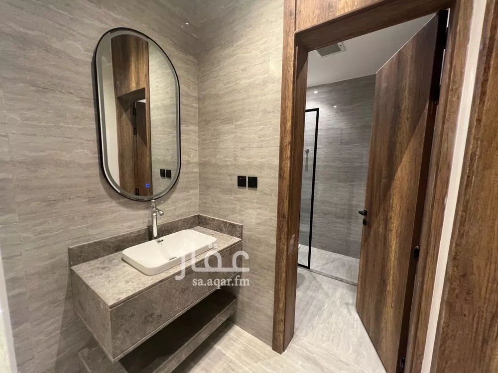 فيلا 5 غرف في العارض 3