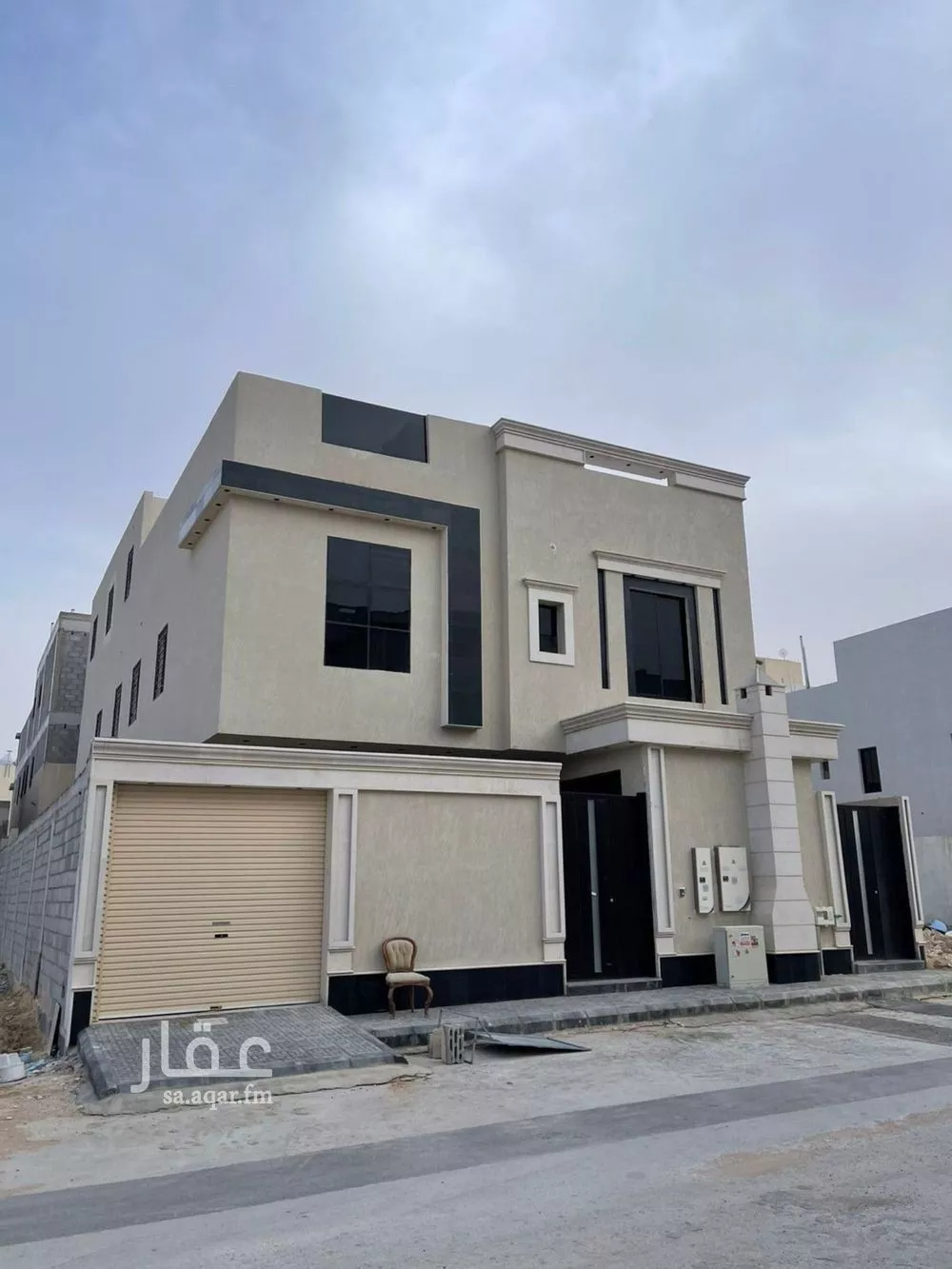 5 bedroom apartment in Al Janadriyah 1