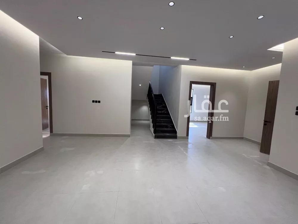 6 bedroom floor in Ash Sharq 3