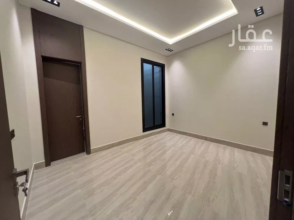 فيلا 5 غرف في الرمال 2