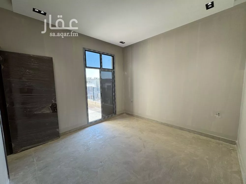 4 bedroom floor in Al Rimal 2