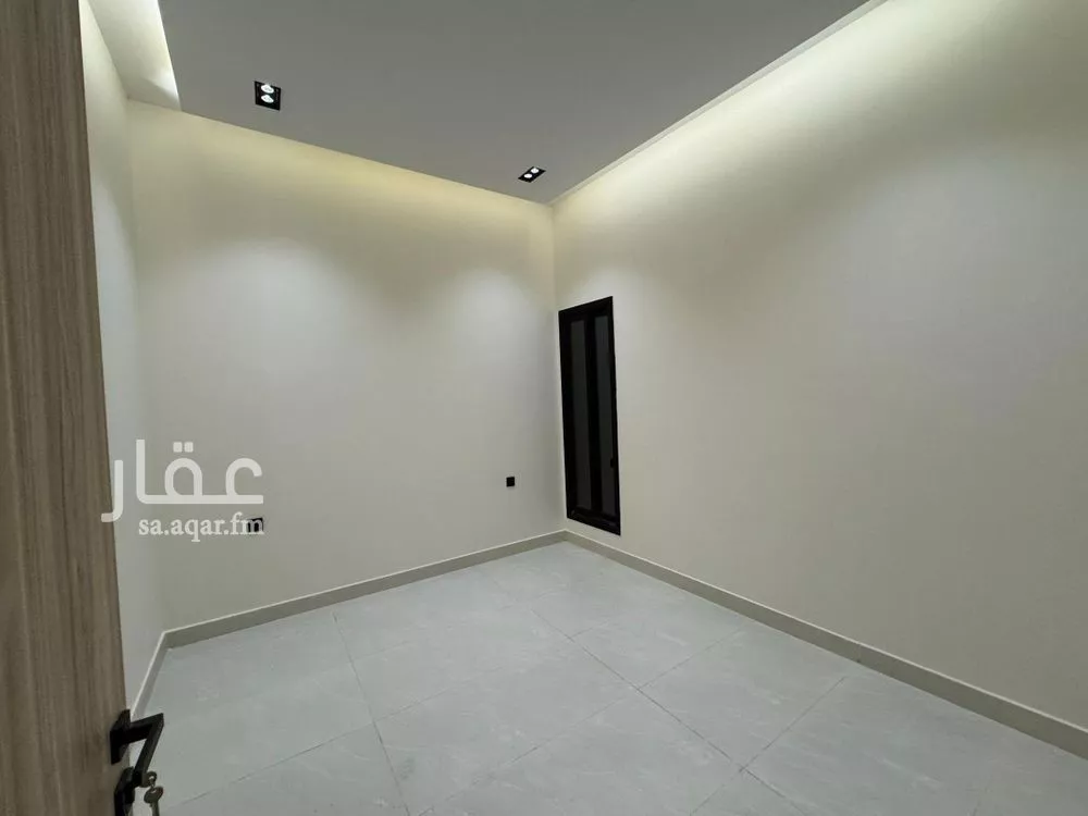 4 bedroom villa in Ash Sharq, Riyadh 7