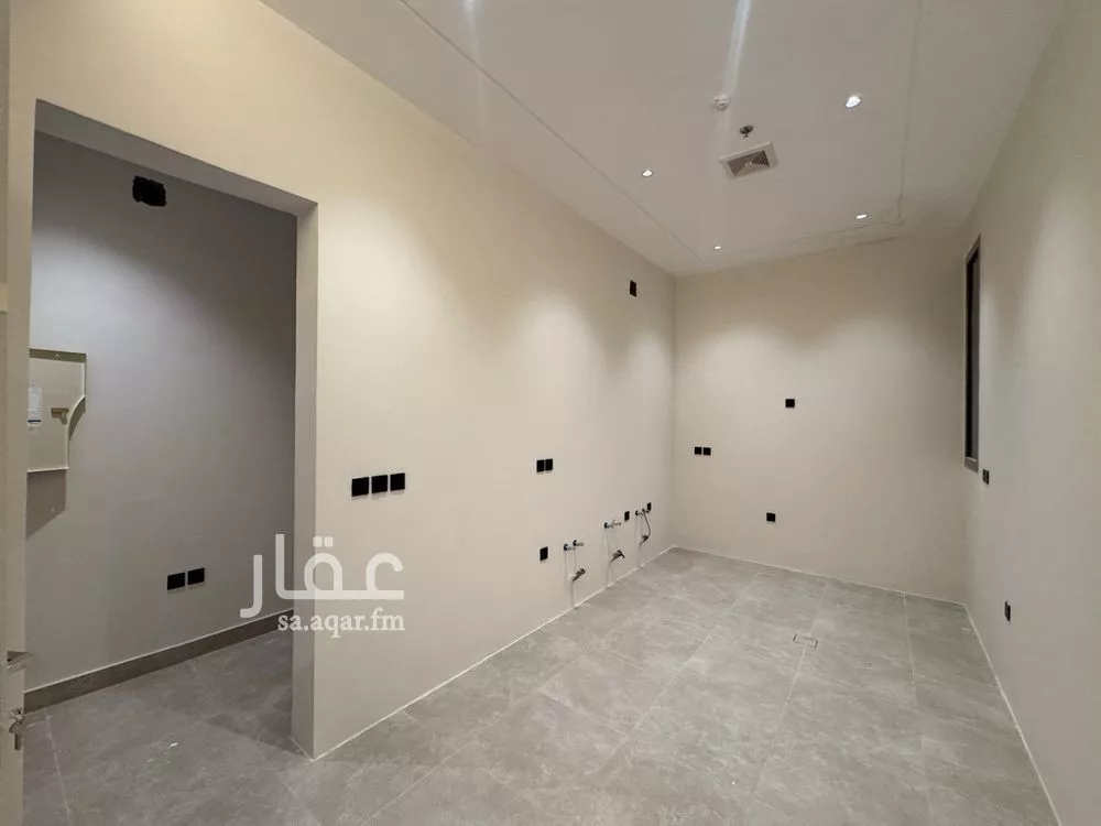 4 bedroom apartment in Al Yarmouk 3