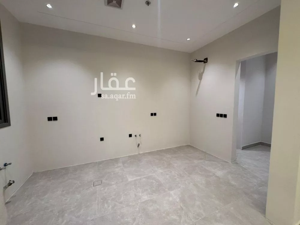 4 bedroom apartment in Al Yarmouk 4