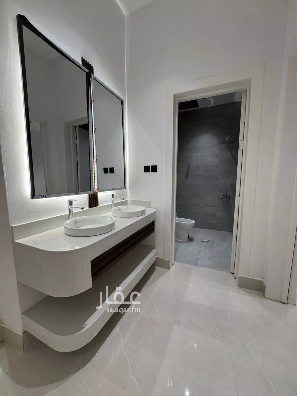 فيلا 5 غرف في الجنادرية 5