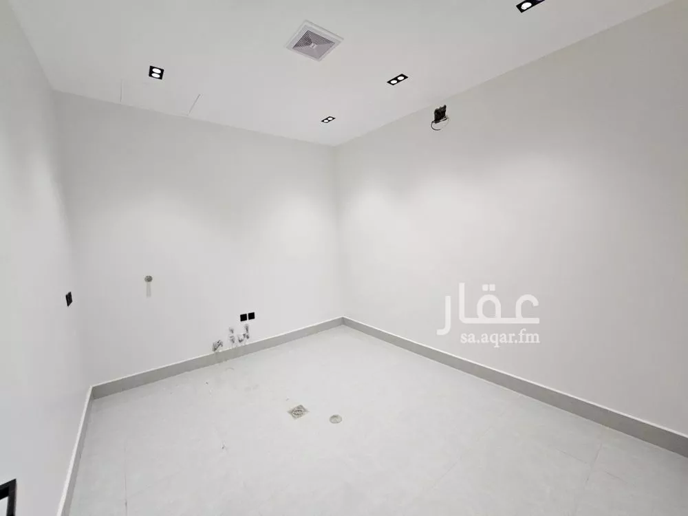 3 bedroom apartment in Al Maizilah 3