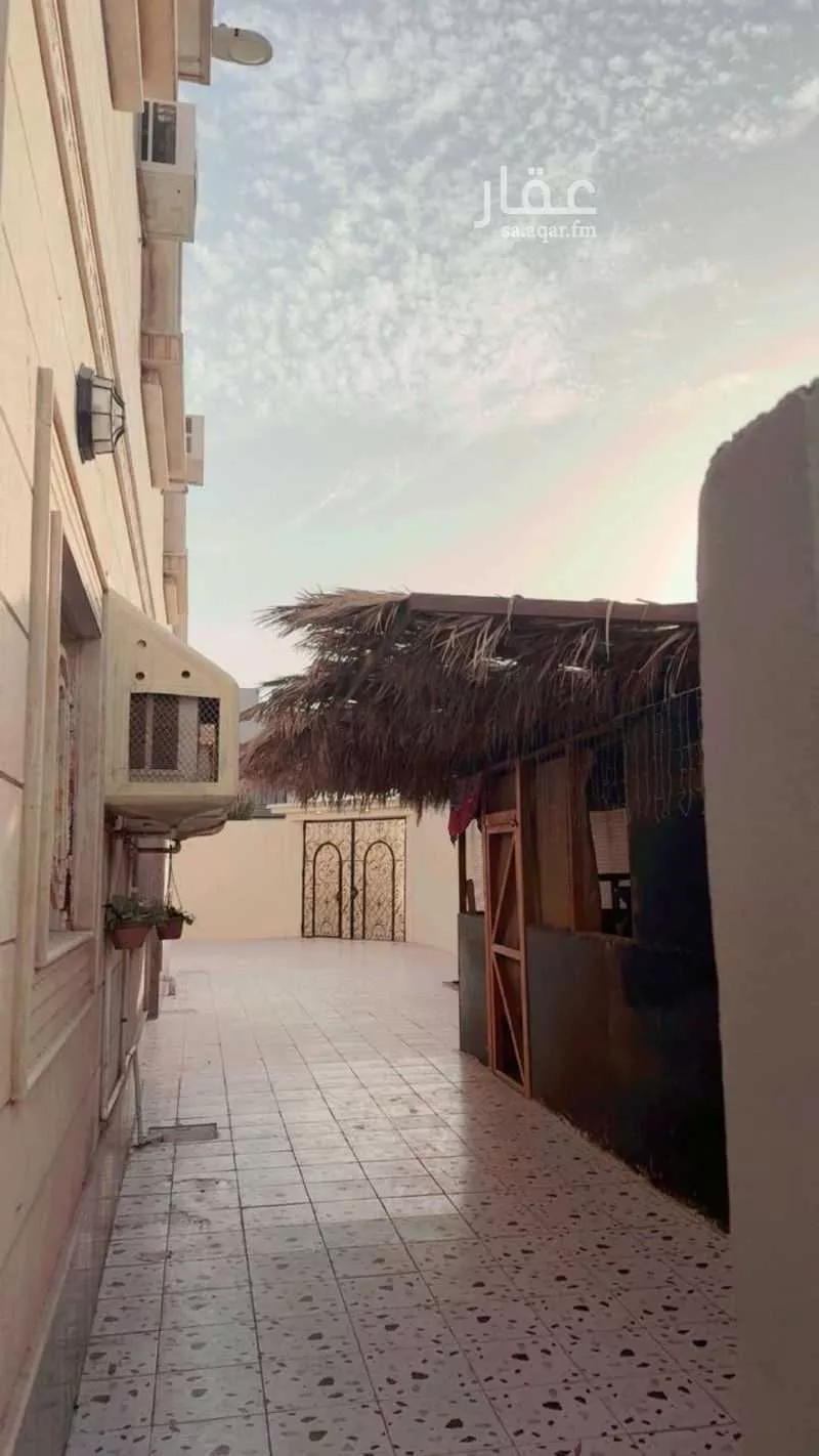 فيلا 7 غرف في الشراع 4