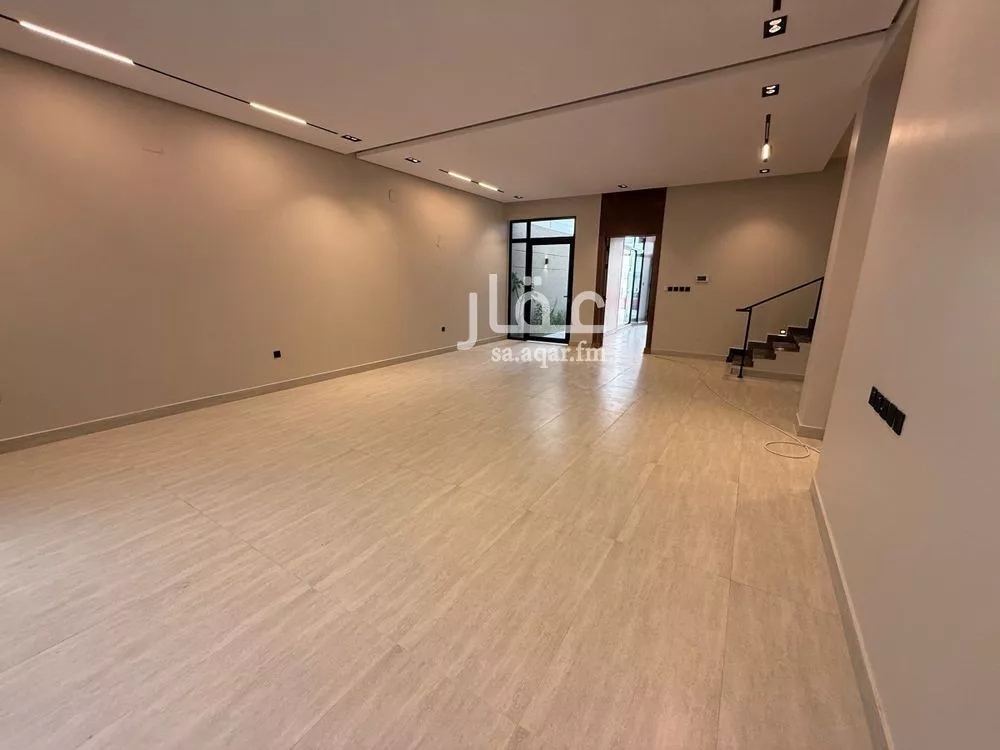 فيلا 5 غرف في الرمال 4