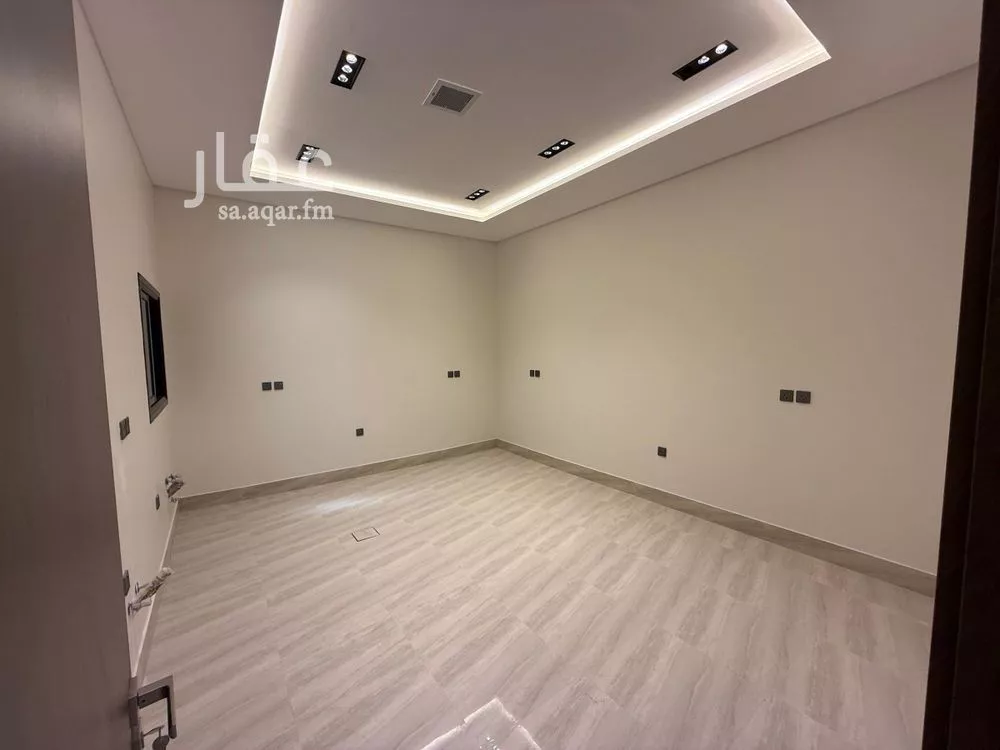 فيلا 5 غرف في الرمال 4