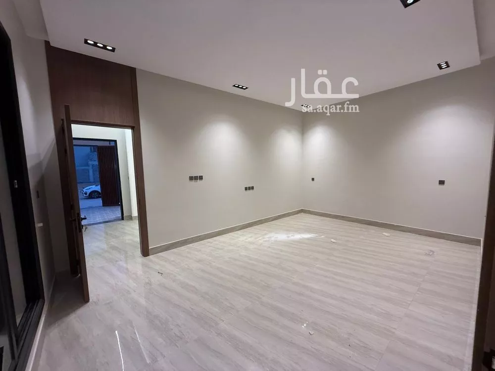 فيلا 5 غرف في الرمال 2