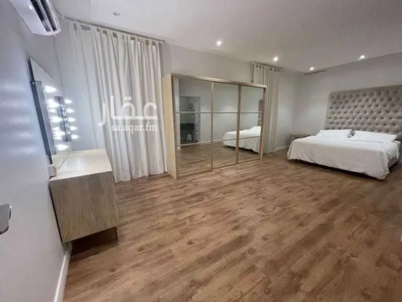 6 bedroom floor in Al Falah 5