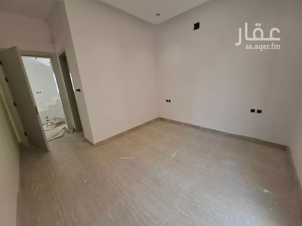 فيلا 5 غرف في الملك فيصل 5