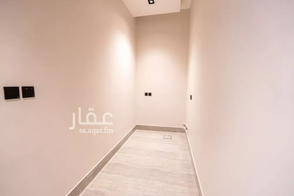 فيلا 5 غرف في الرمال 4