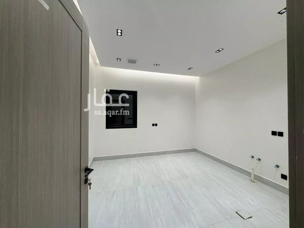 فيلا 4 غرف في الرمال 2