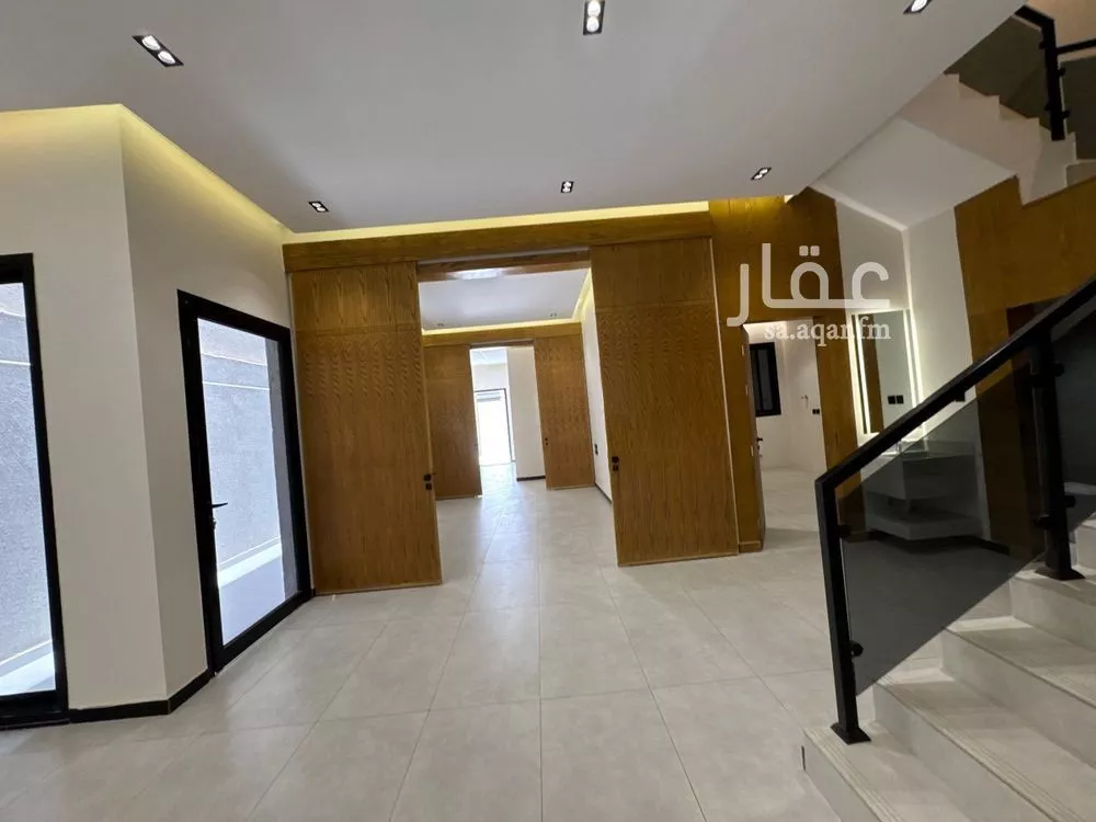 فيلا 5 غرف في الجنادرية 5