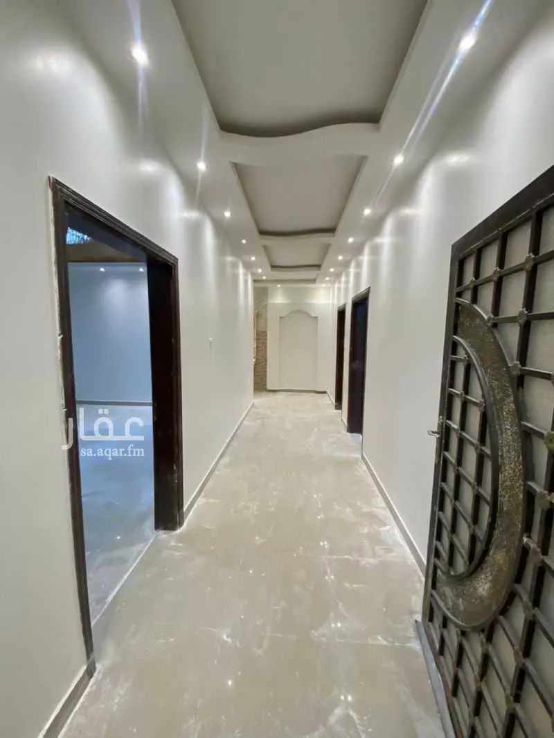 13 bedroom building in Ishbiliyah, Riyadh 9