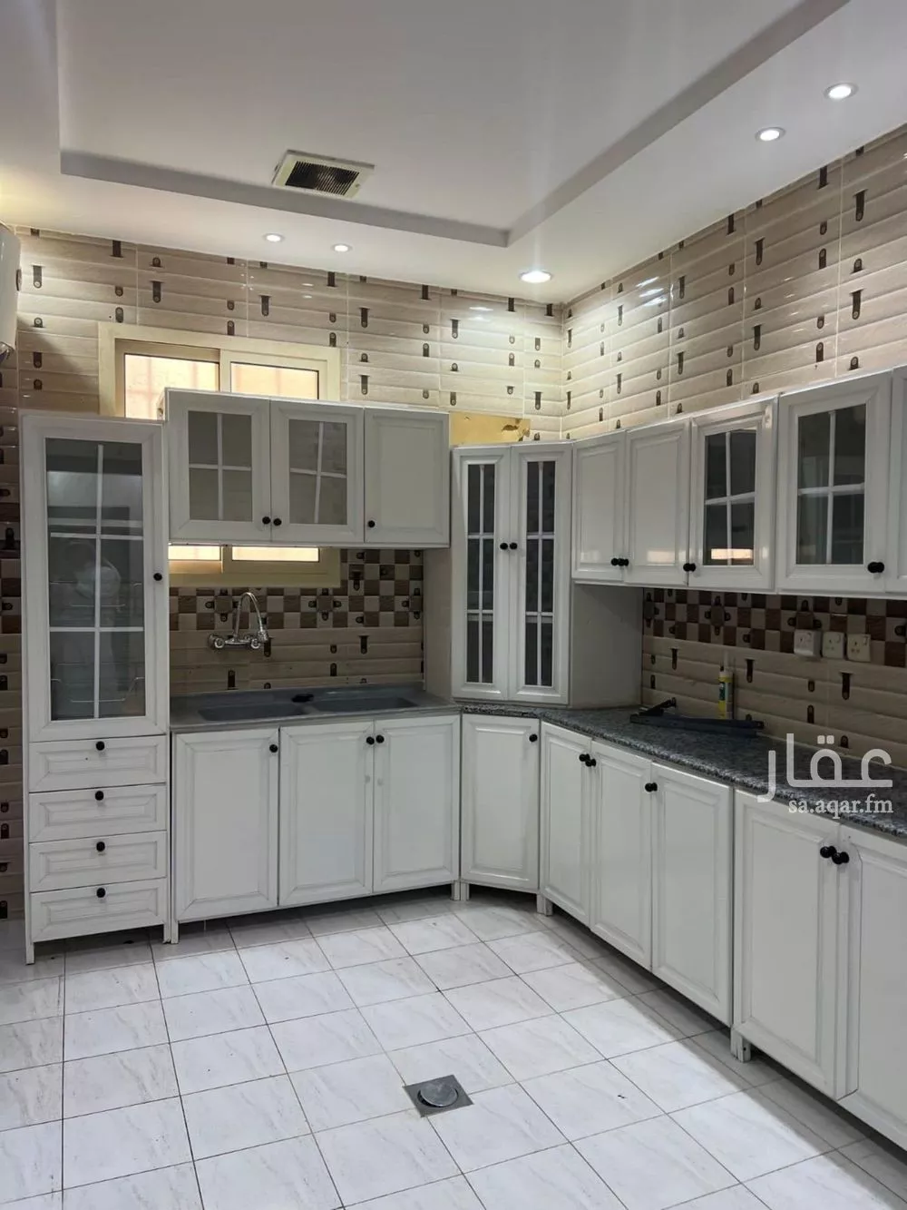 دور 3 غرف في العارض 1