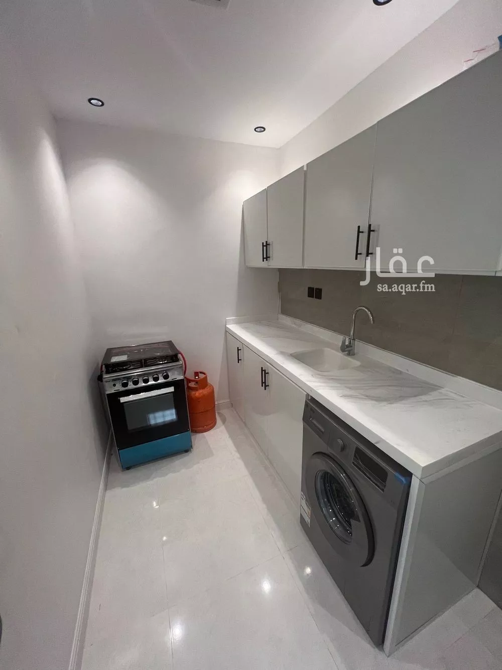 1 bedroom apartment in Dhahrat Laban 5