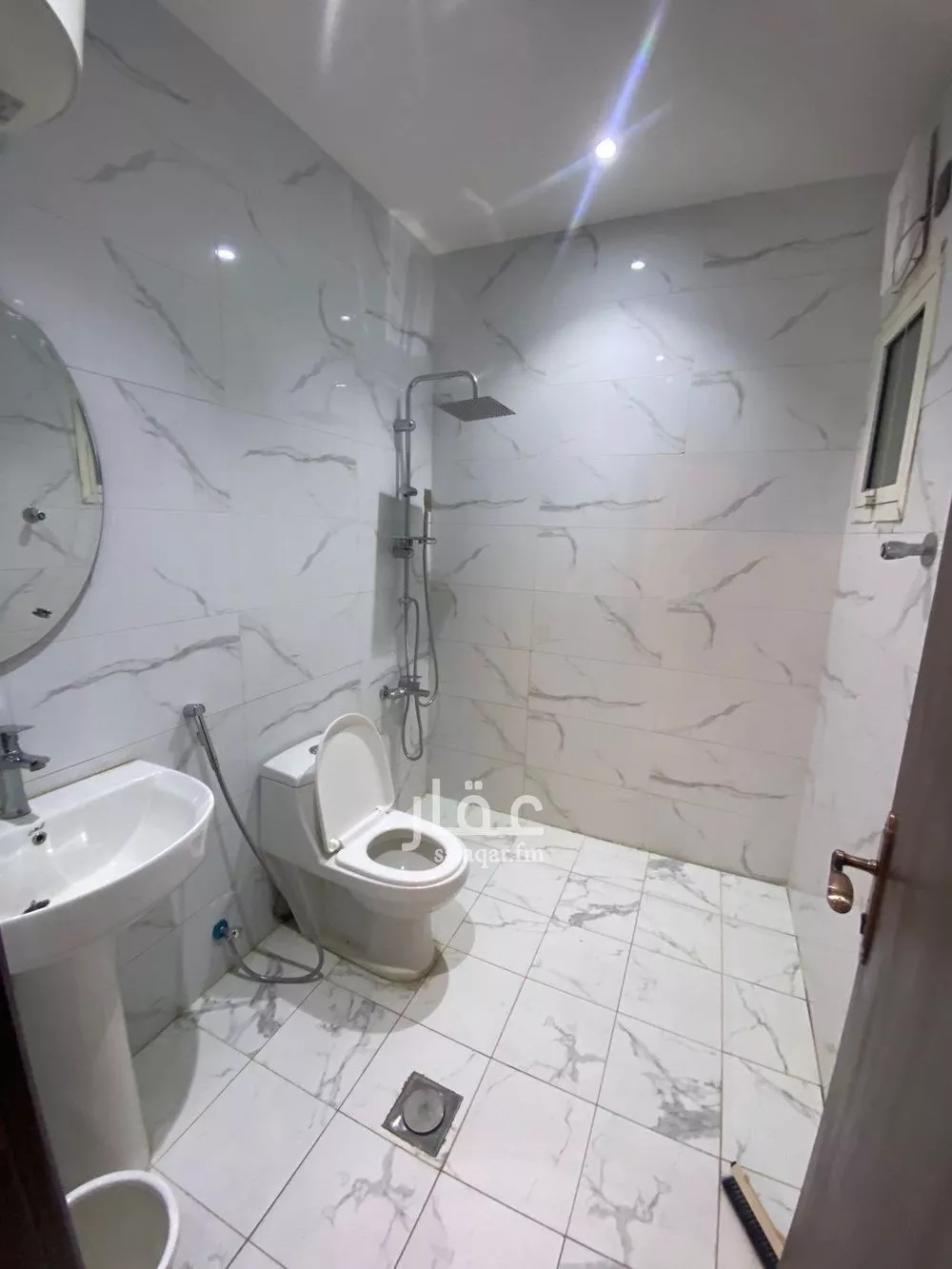 شقة 2 غرف في النخيل 4