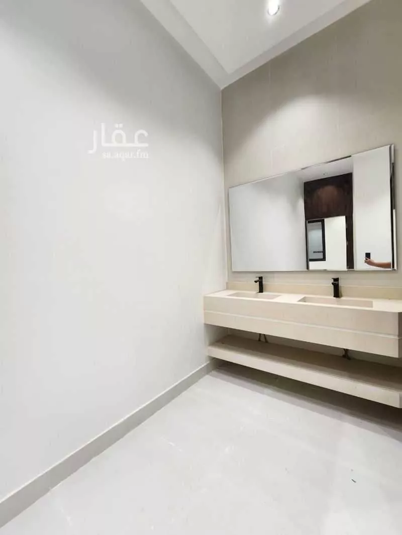 شقة 6 غرف في الجنادرية 5