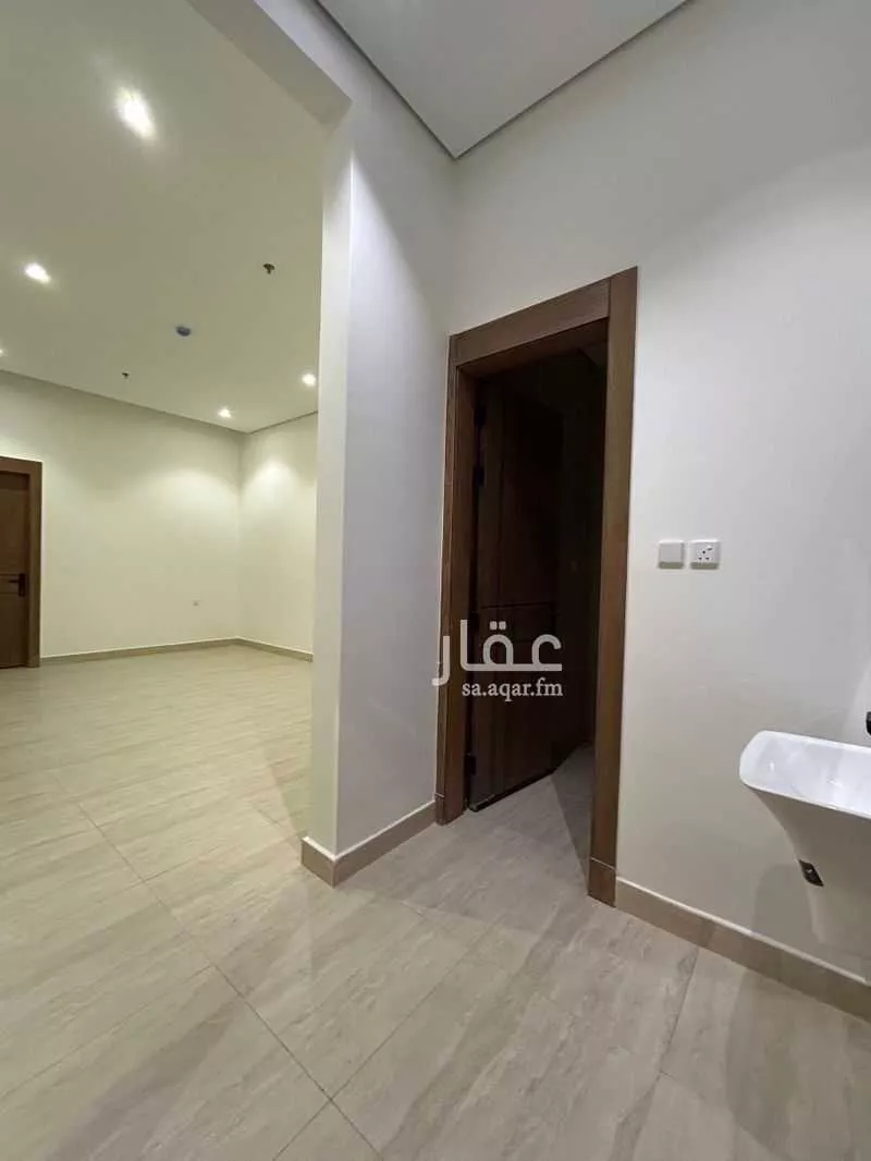 عمارة 900 م² في العارض 5