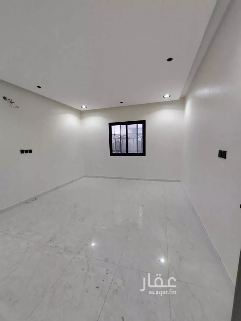 5 bedroom apartment in Uhud 5