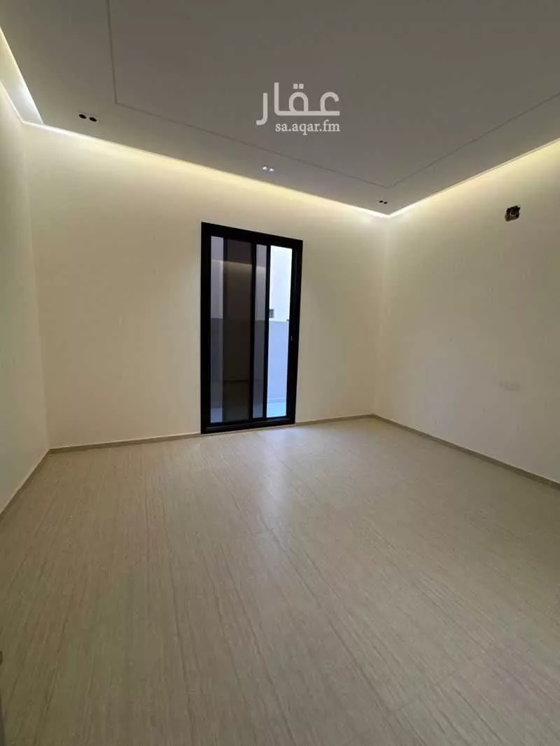 دور 7 غرف في السعادة 5