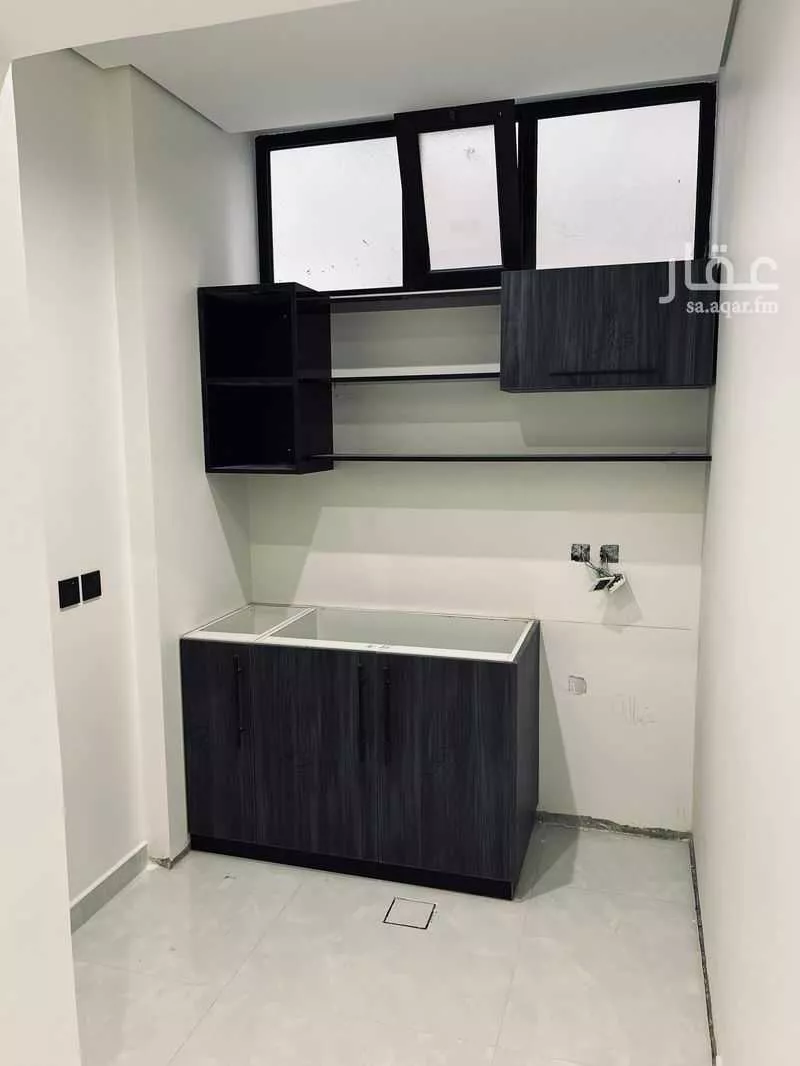 شقة 1 غرف في الملقا 3