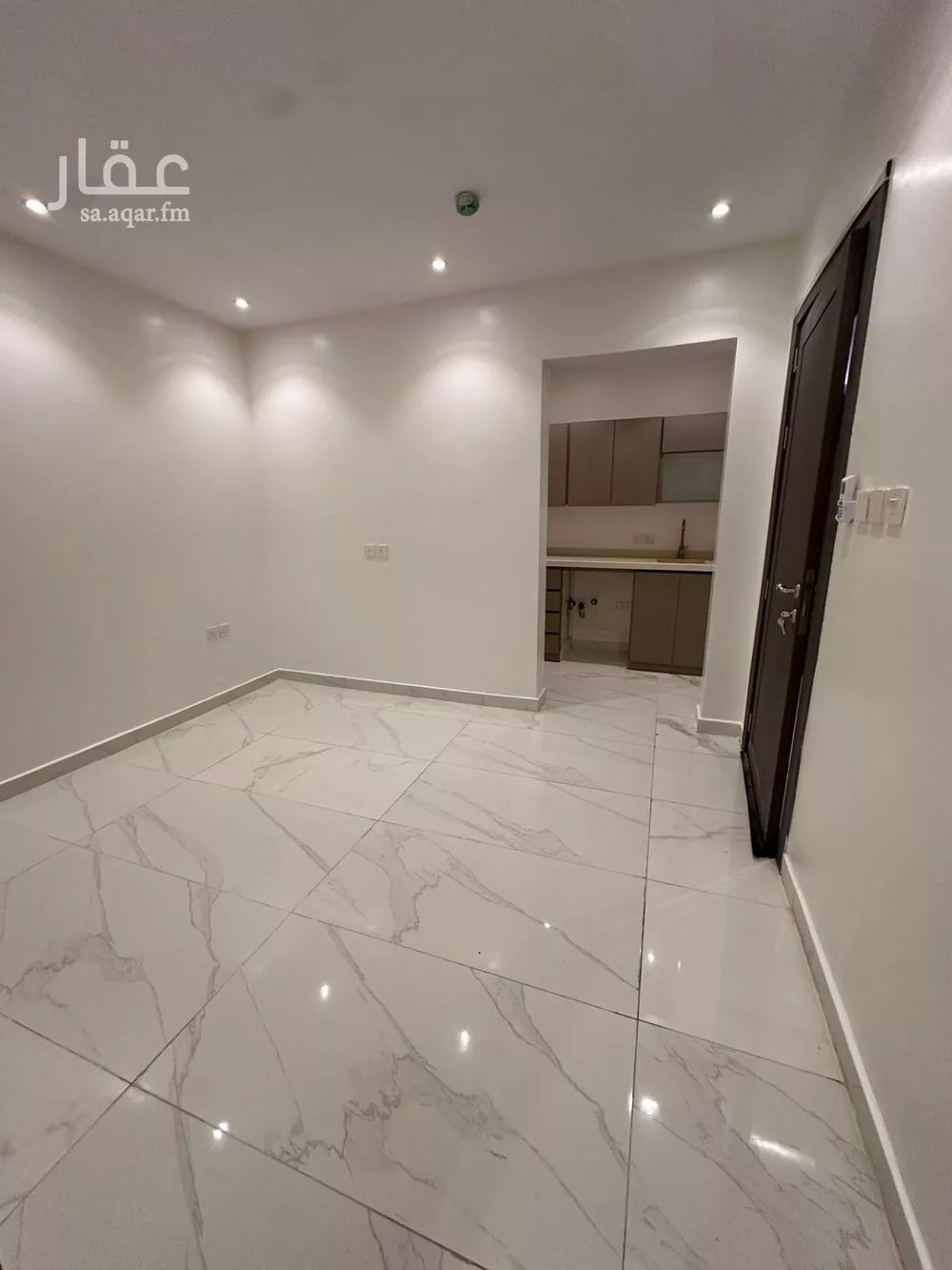 شقة 1 غرف في النرجس 5