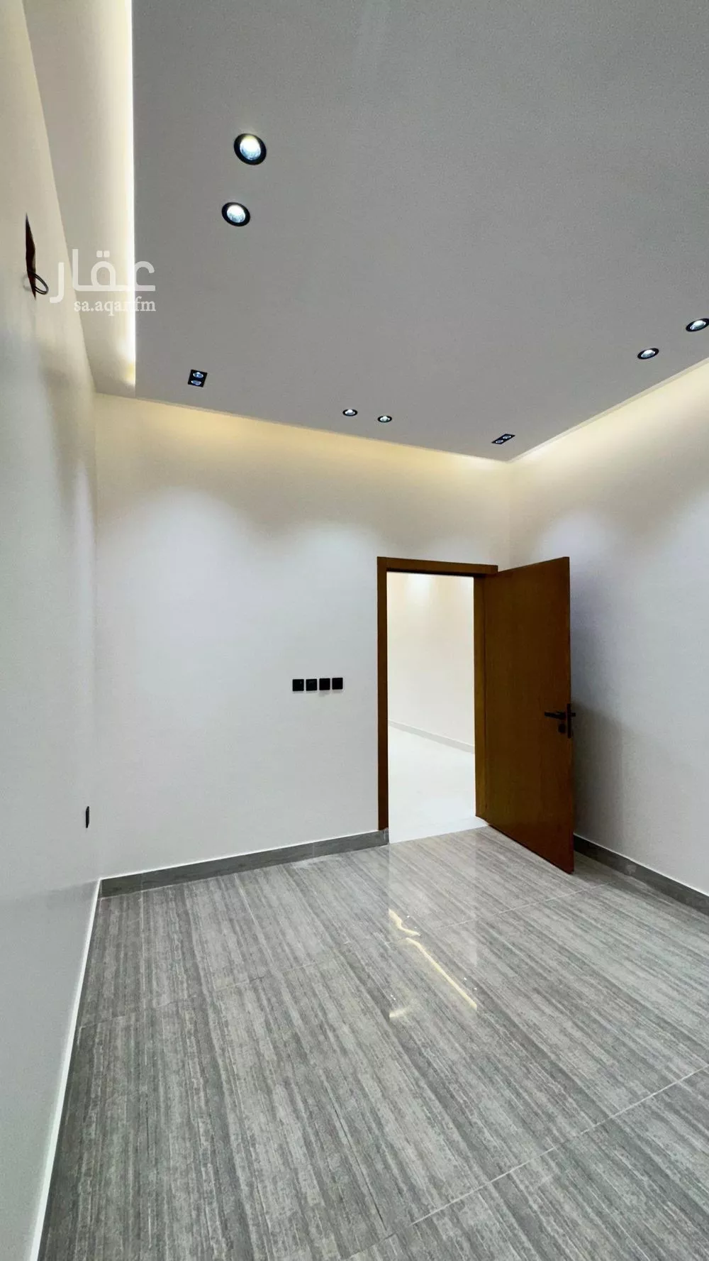 فيلا 6 غرف في الجنادرية 3