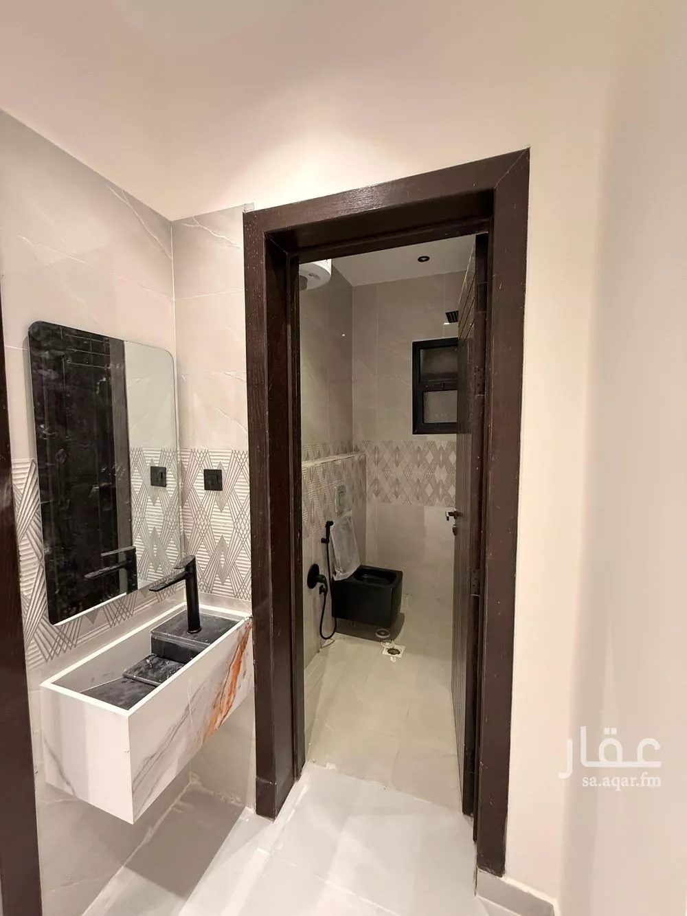 شقة 3 غرف في الرمال 5