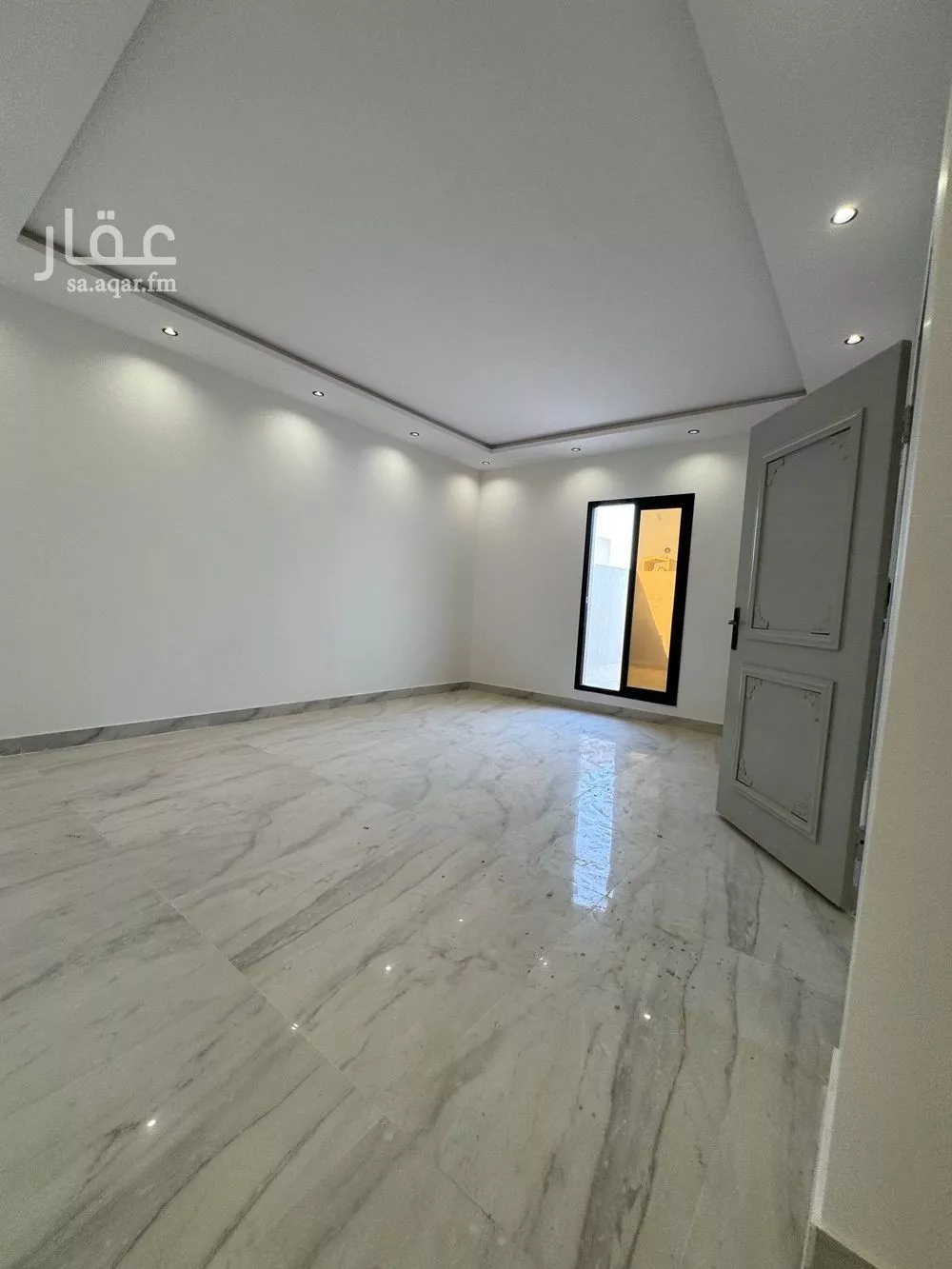 شقة 4 غرف في الرمال 2