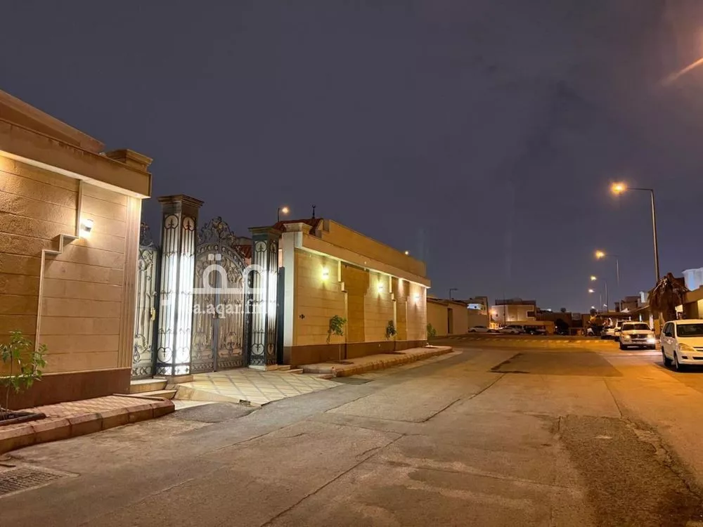 8 bedroom villa in Al Quds 5