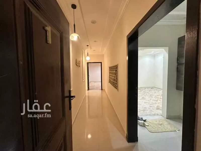 شقة 4 غرف في عرقة 1