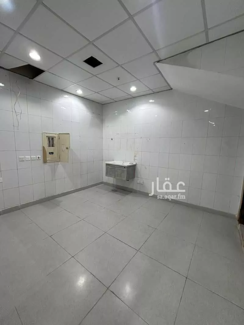 shop in Dhahrat Laban, Riyadh 8