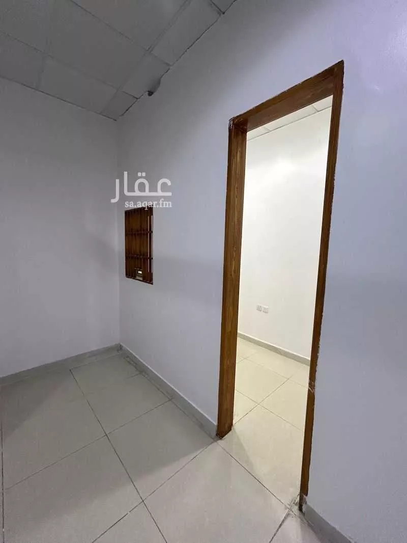 shop in Dhahrat Laban, Riyadh 4