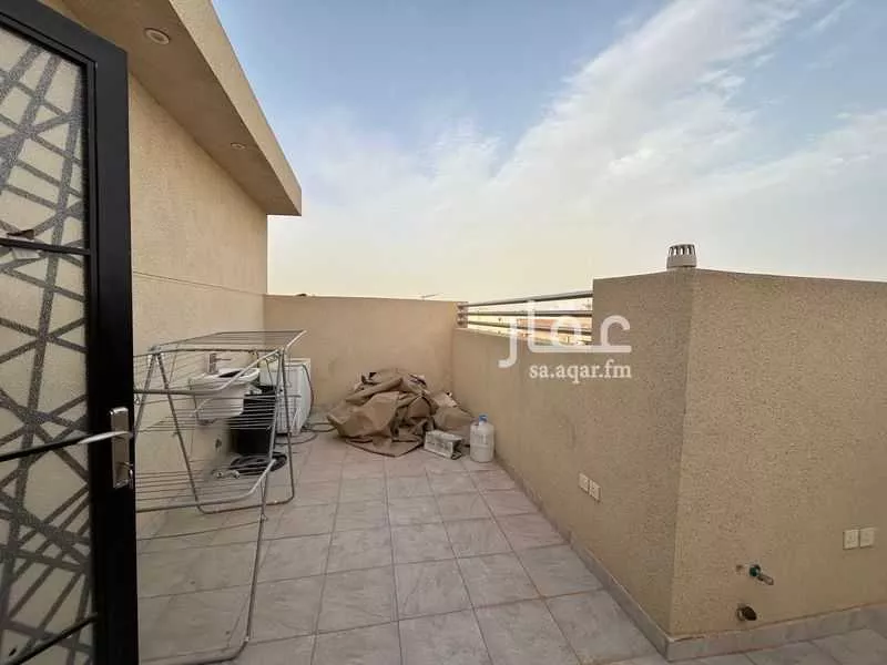 4 bedroom apartment in Dhahrat Laban 4