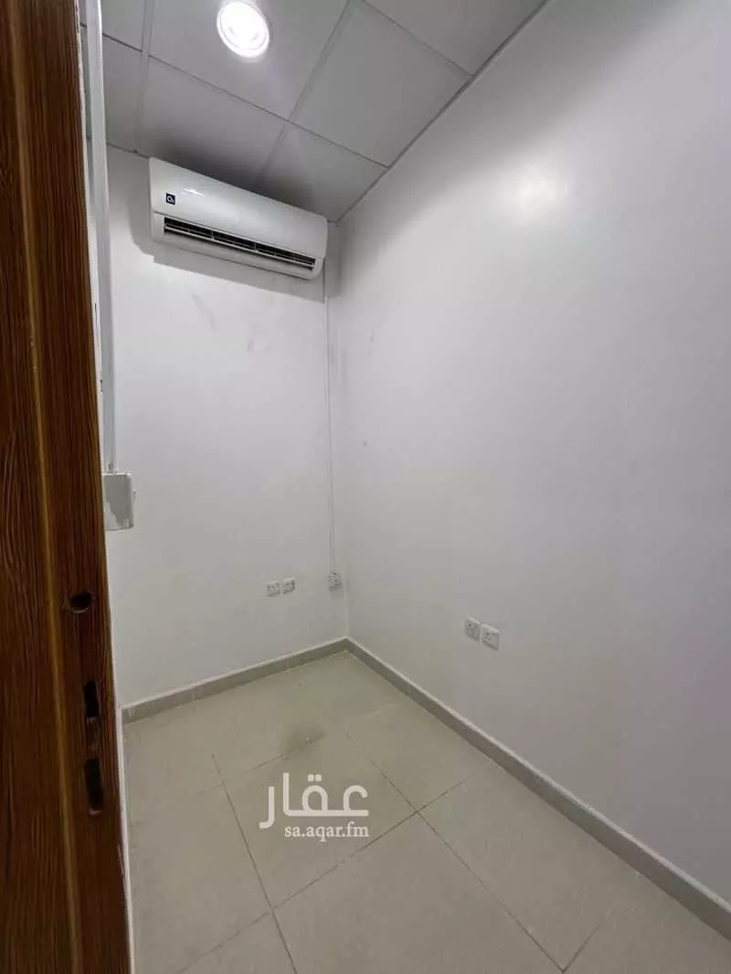 shop in Dhahrat Laban, Riyadh 5