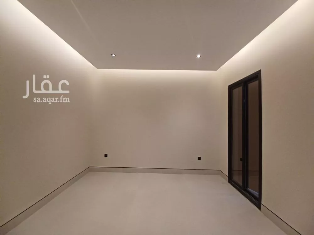 فيلا 6 غرف في العارض 4