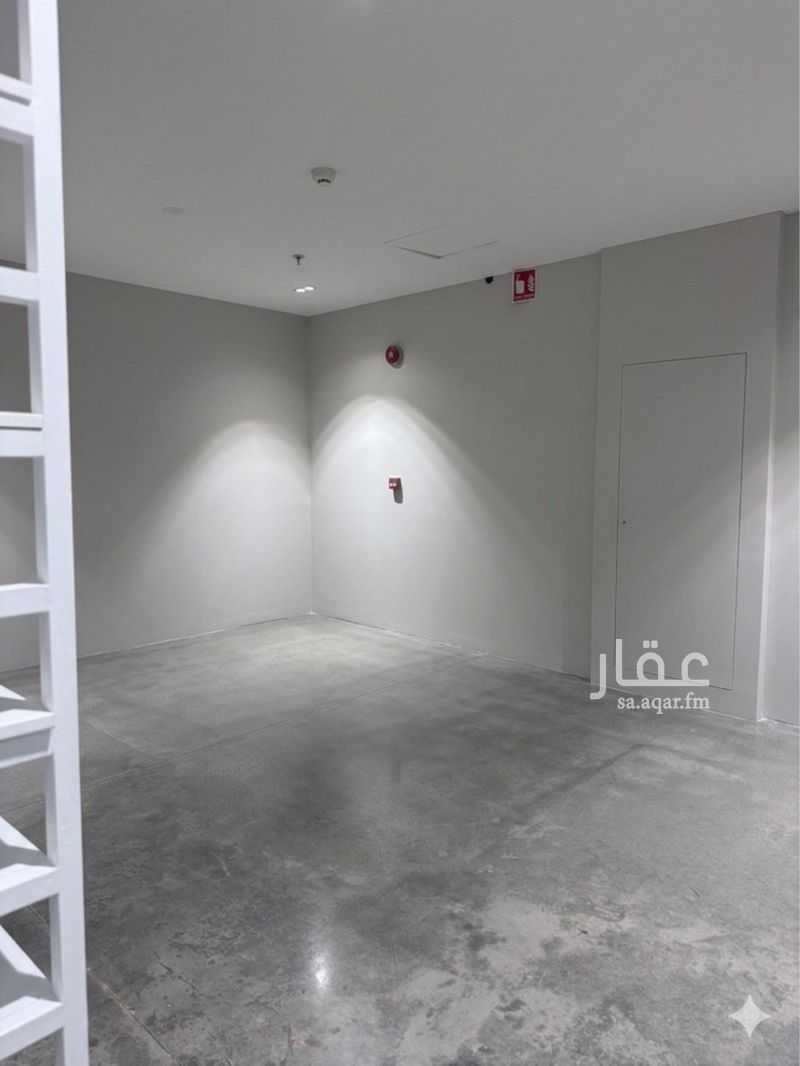 shop in Al Qairawan, Riyadh 5