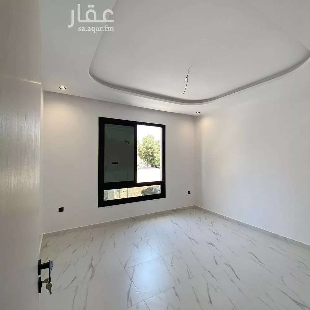 شقة 4 غرف في الصفا 5