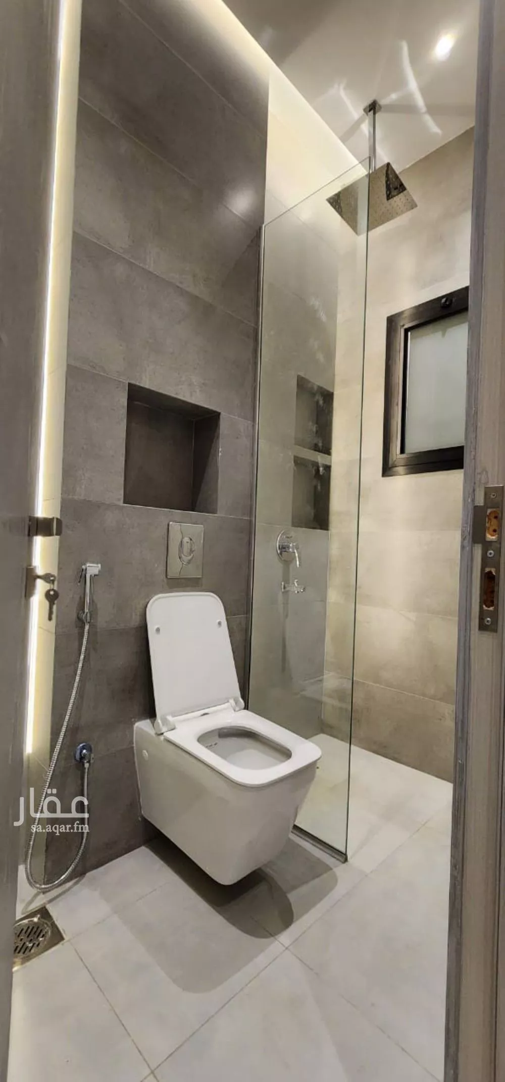 شقة 4 غرف في الصفا 5