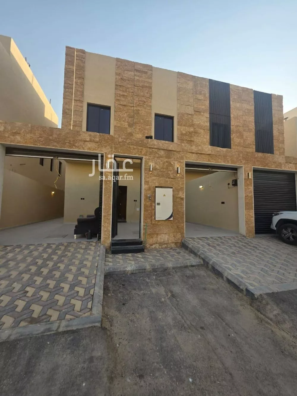 فيلا 8 غرف في عكاظ 2