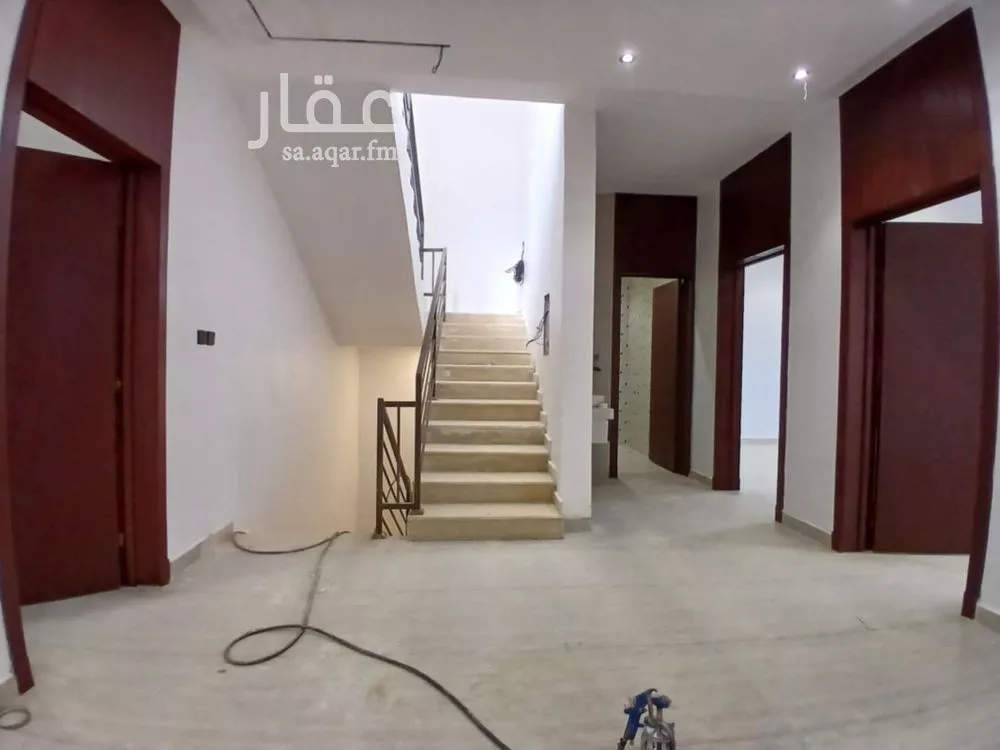 فيلا 7 غرف في طويق 5