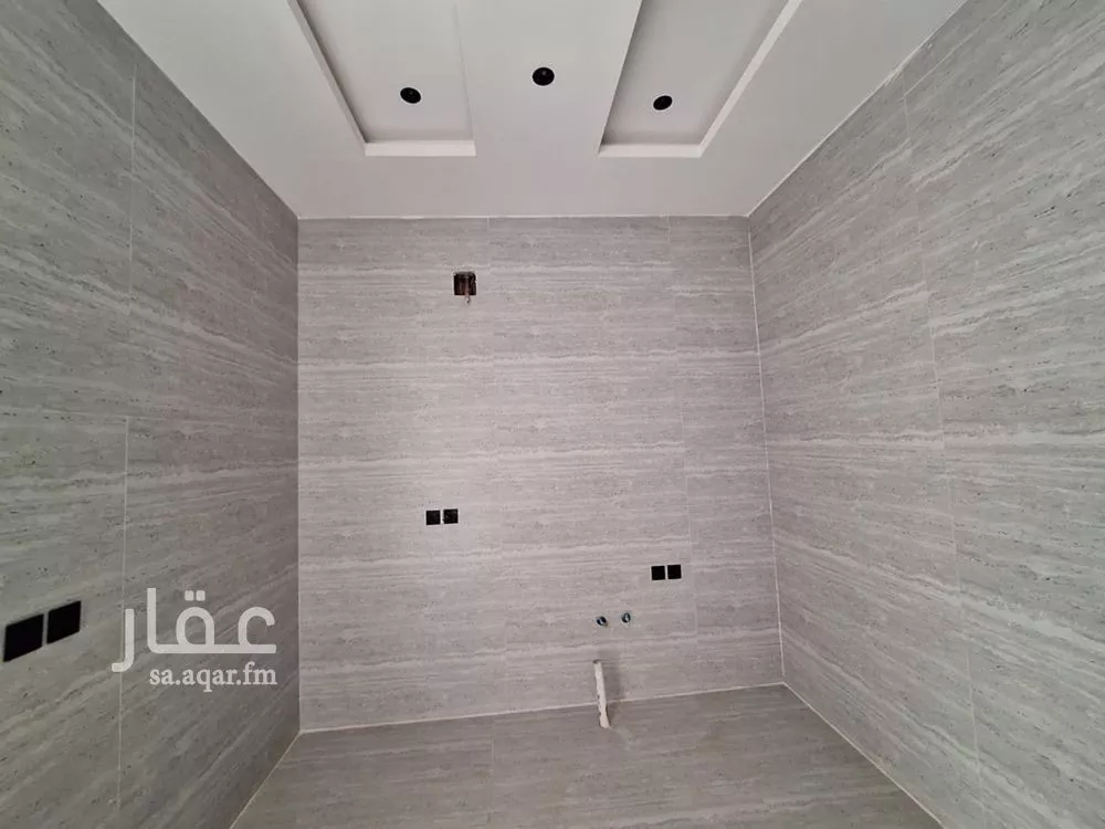 3 bedroom floor in Tuwaiq 4