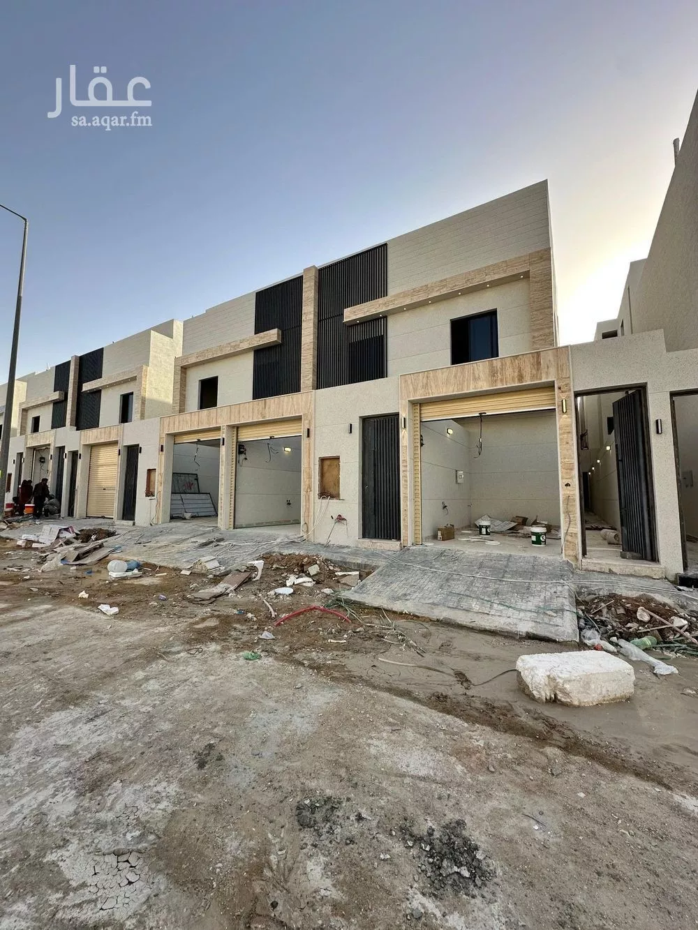 فيلا 5 غرف في عكاظ 2