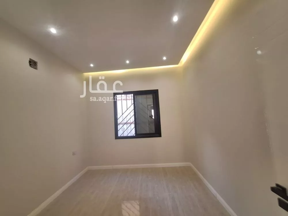 4 bedroom villa in Shubra, Riyadh 7
